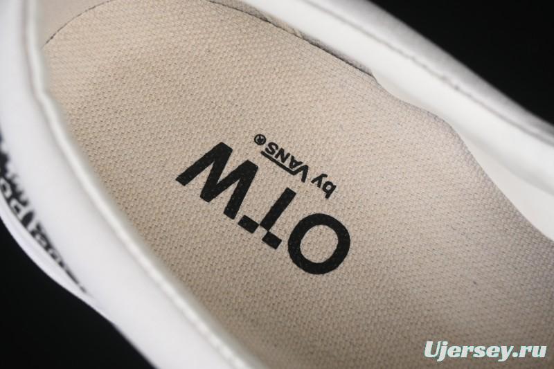 Vans Era 44 Low-Top Casual Skate Shoes with All-Over Logo Print - VN0A3MQ5PZP1