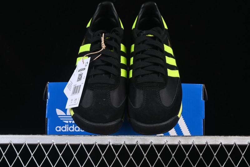 Adidas Originals SL 72 OG Retro Running Shoes with Classic Suede Design - IG4647