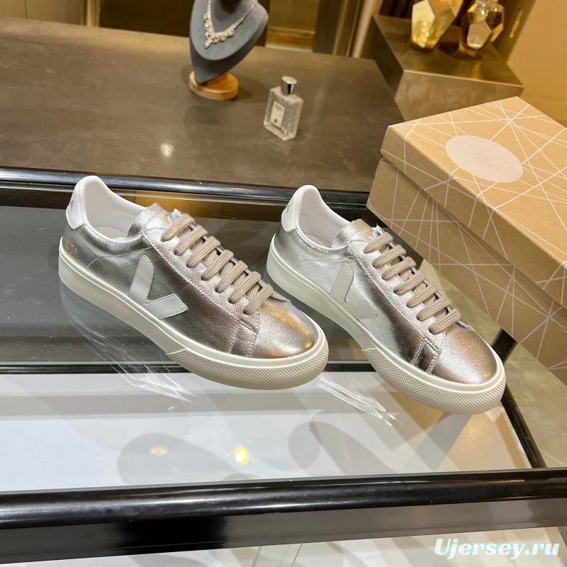 VEJA Classic White Sneakers V Logo Lace-Up Retro Flat Platform Casual Sports Shoes - LY00220/LY00230