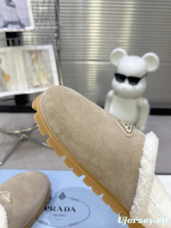 Prada 2025 Fall Winter New Fur Mule Triangle Buckle Bread Toe Half Slipper - KFY00270