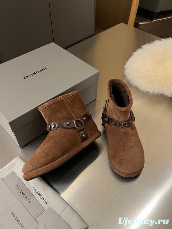 Balenciaga Fall Winter 2025 Buckle Studded Snow Boots - LY00300