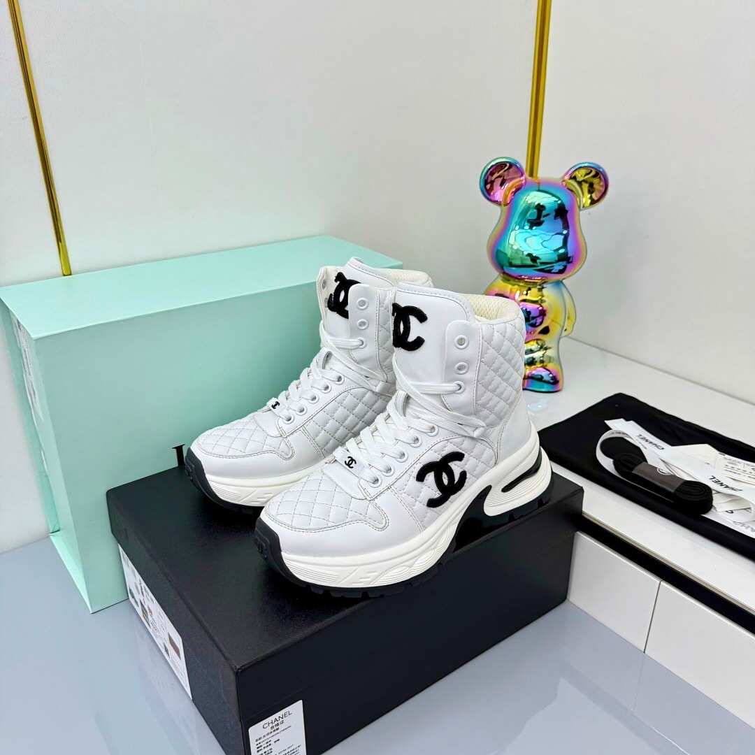 Chanel 2025 SS Short Boots Essential Heavy Duty Autumn Winter Collection - LY00400