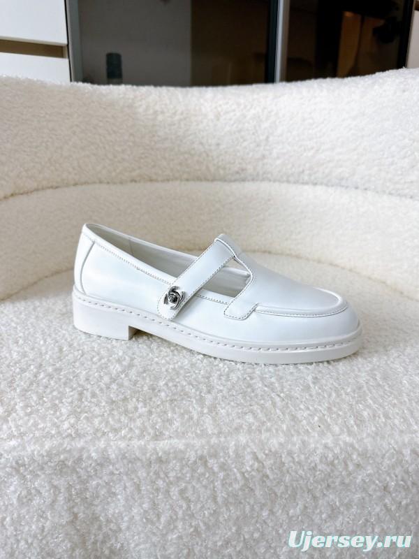 Chanel 2025 SS Loafers Classic Elegant Design - KFY00320