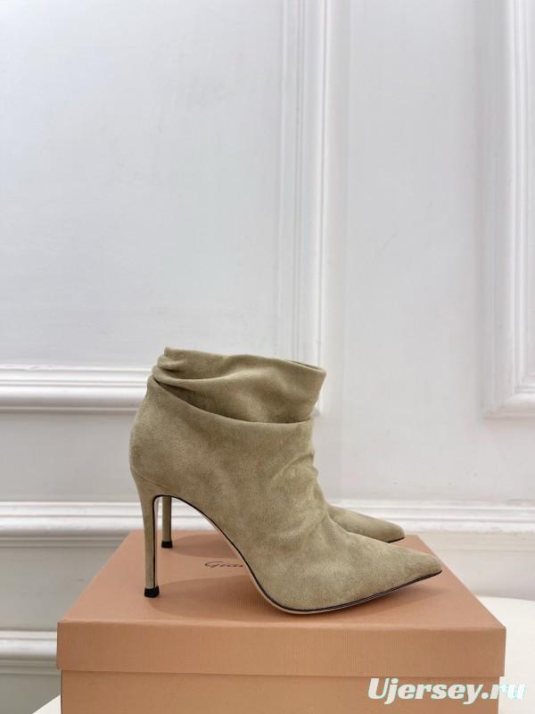 Gianvito Rossi GR Pointed Toe Retro Pleated High Heel Ankle Boots - KFY00340