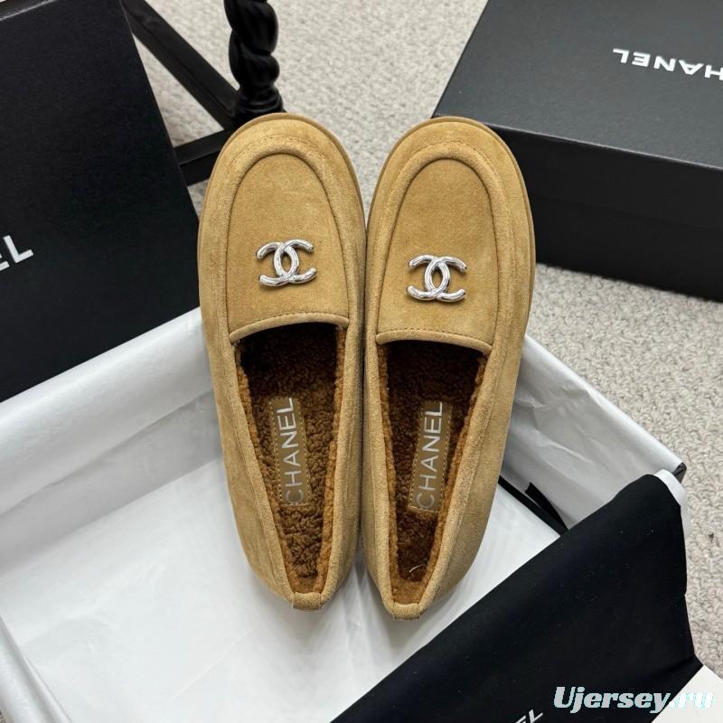 Chanel 2025 SS Teddy Fur Loafers with Double C Logo - KFY00300
