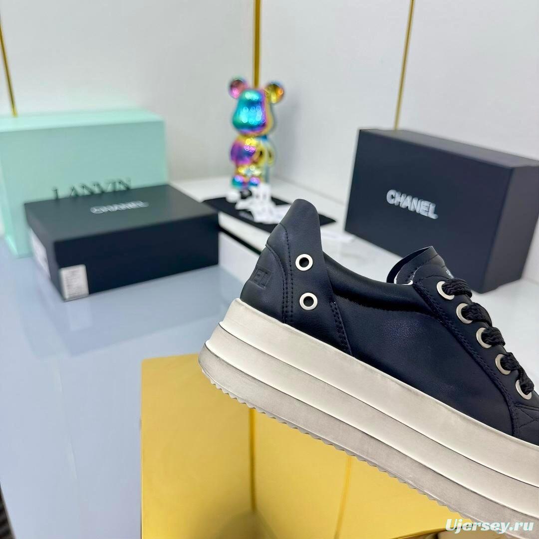 Chanel 2025 SS Classic Panda Dirty Sneakers Bread Shoes - LY00330