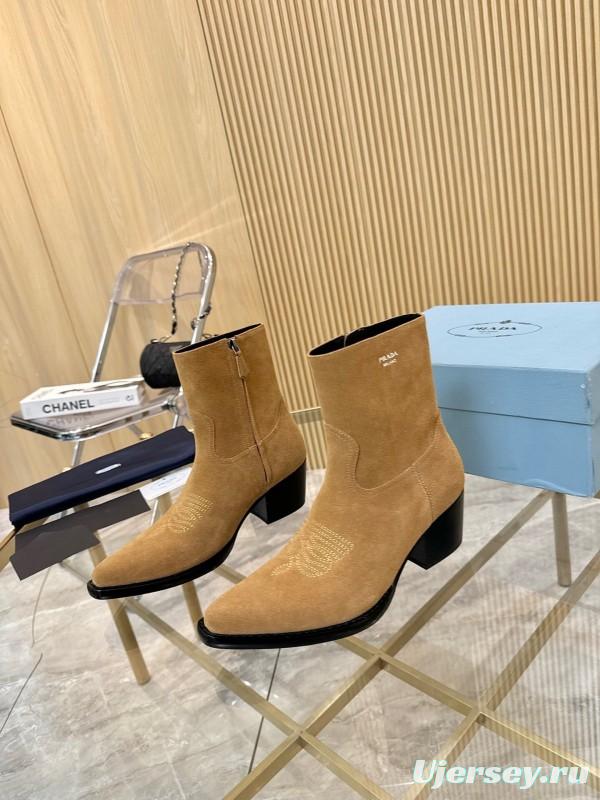 Prada Classic Pointed Toe Boots - L Y00330