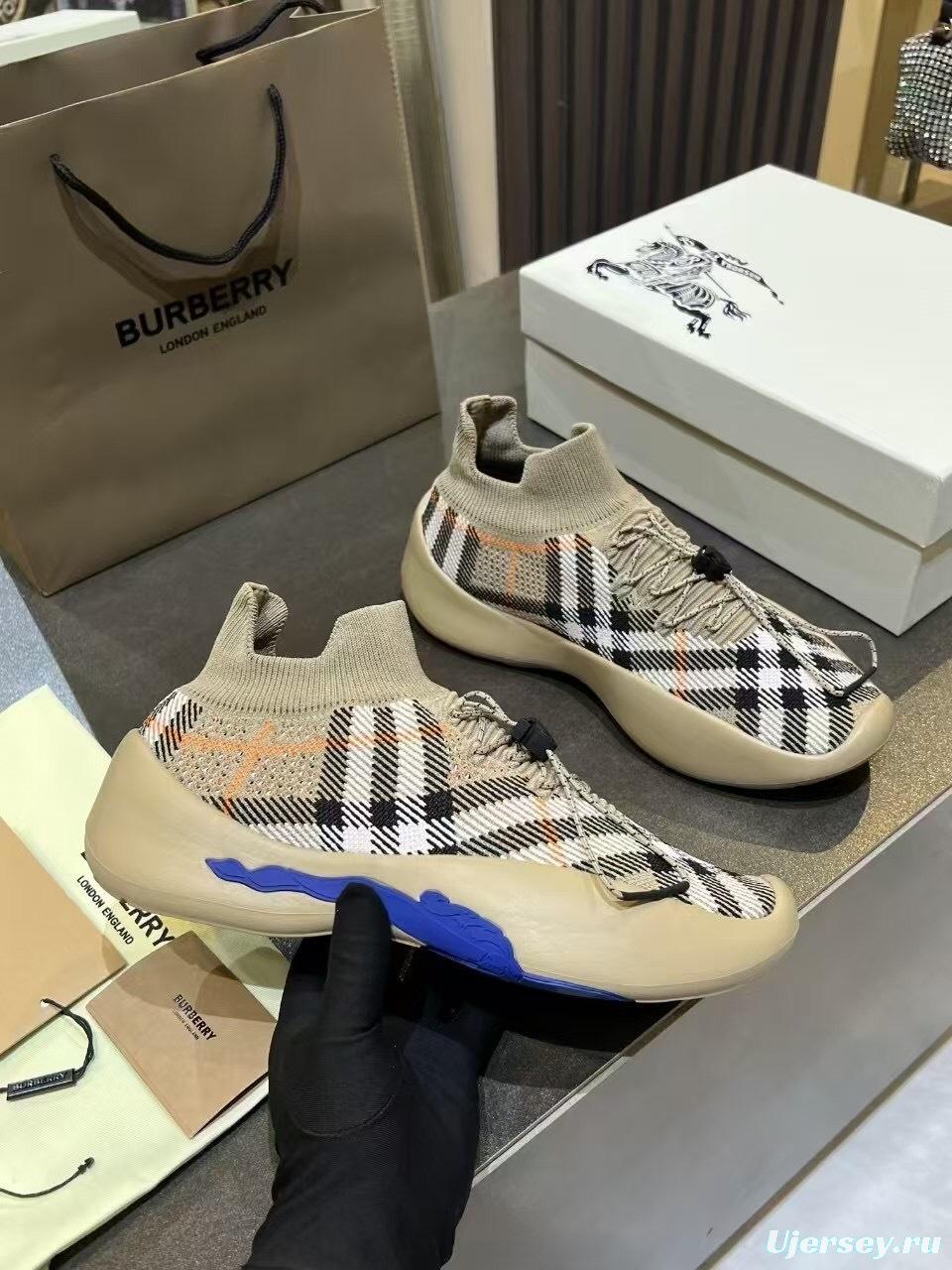 Burberry 2025/SS Italy Made Sneakers - KFY00280