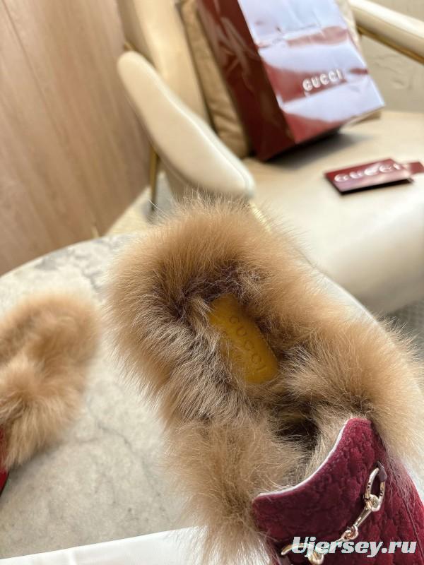 Gucci Women's Fur Mule with Double G Pattern and Horsebit Detail - LY00340