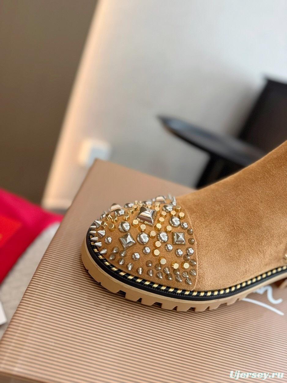 Christian Louboutin Fall/Winter 2025 Boots with Studded Toe Design - LY00350