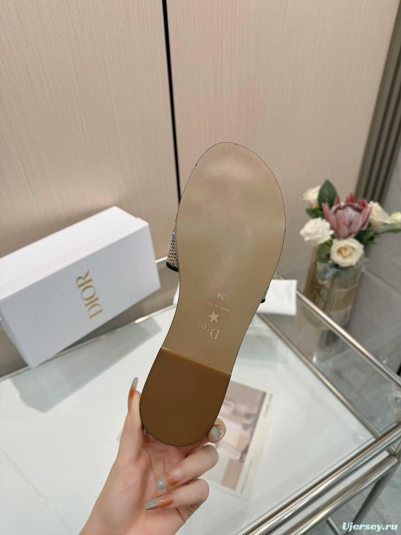 Dior 2025 SS CD Embroidered Monogram Slippers with Sheepskin Lining - LY00200