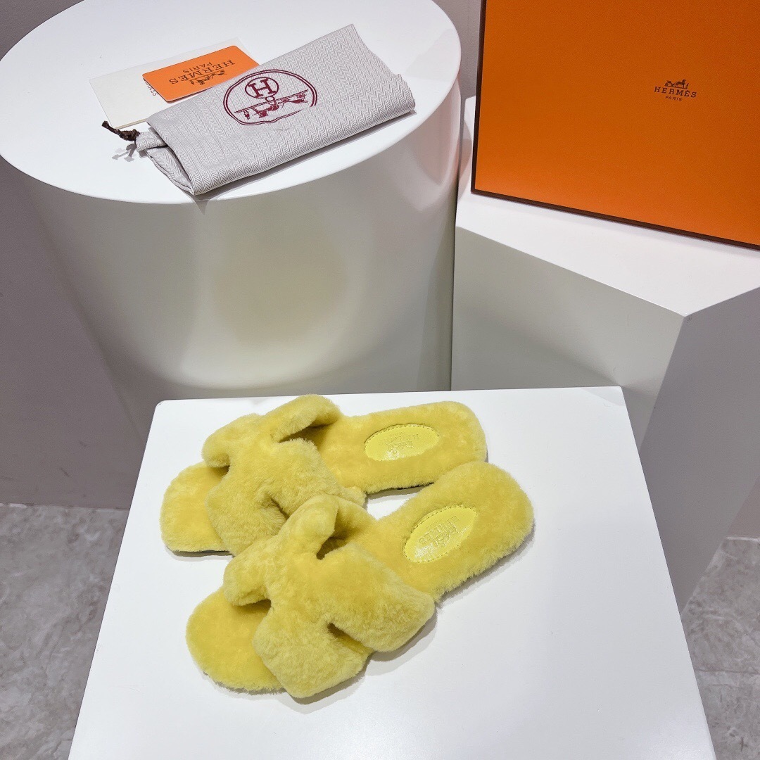 Hermès Teddy Wool H Slippers Flat Sole Fur Slides - LY00240