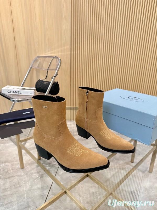 Prada Classic Pointed Toe Boots - L Y00330