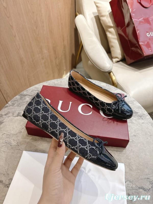 Gucci Women's Ballet Flats with Shiny GG Denim and Leather Bow - LY00330