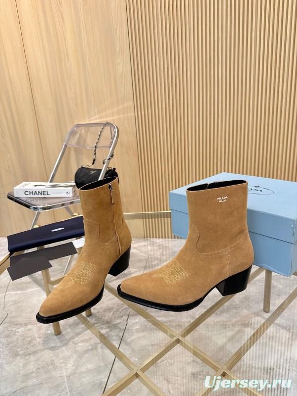 Prada Classic Pointed Toe Boots - L Y00330