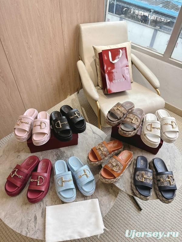 Gucci Women's Sandals with Iconic Horsebit Detail and Gold Hardware - LY00270