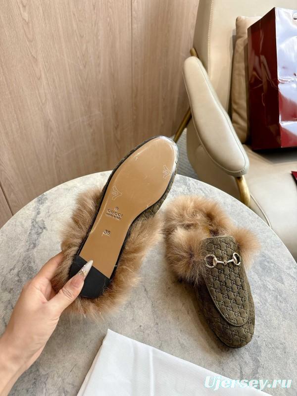 Gucci Fur Mule with Double G Pattern - LY00340