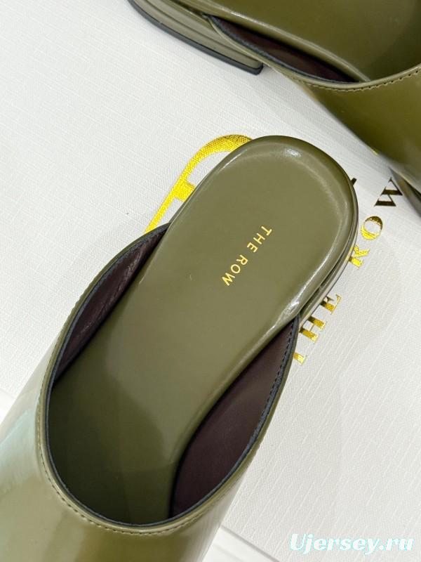 The Row 2025/SS Platform Slides - KFY00280