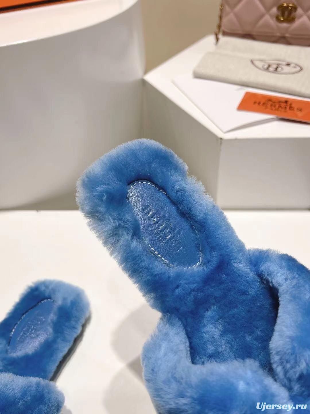 Hermès 2025 SS Love Fur Slippers Flat Sole Autumn Winter Edition - LY00240