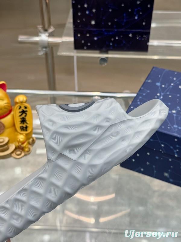 Gucci Lido Interlocking G Textured Rubber Sandals for Men - AS00170