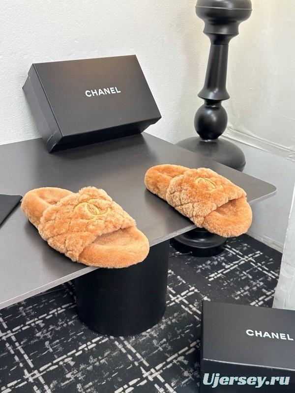 Chanel 2025 SS Fluffy Slippers with Wool Upper and Rubber Sole - LY00250