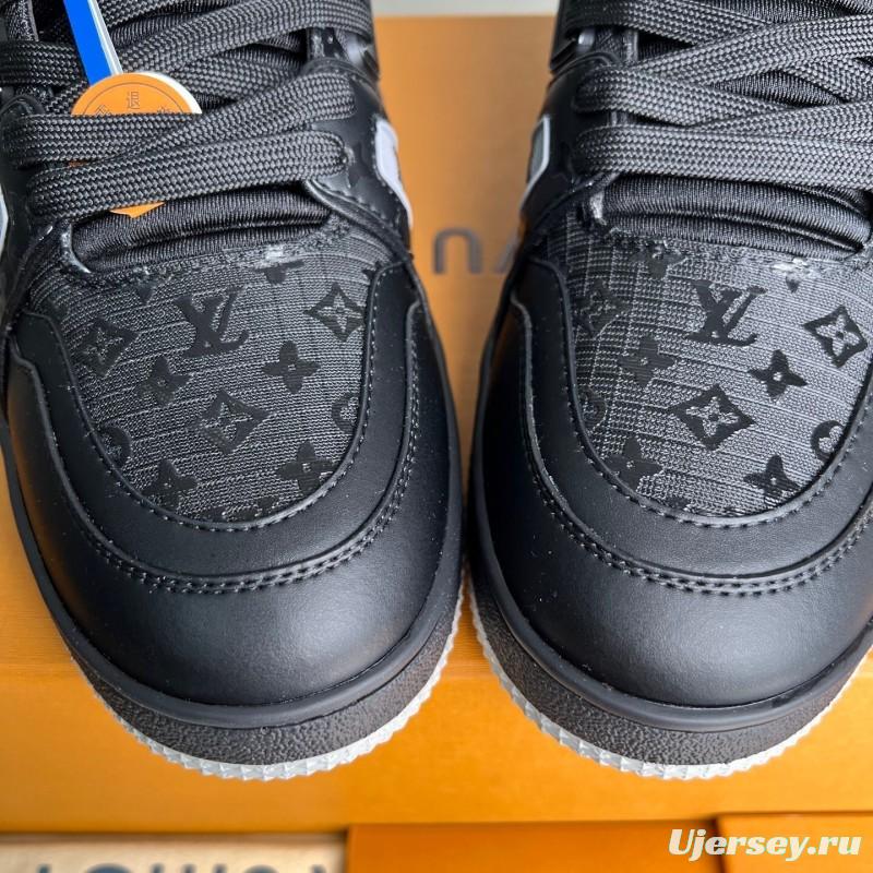 Louis Vuitton 2025 SS Replica Luxury Sneakers with Signature Logo - YC