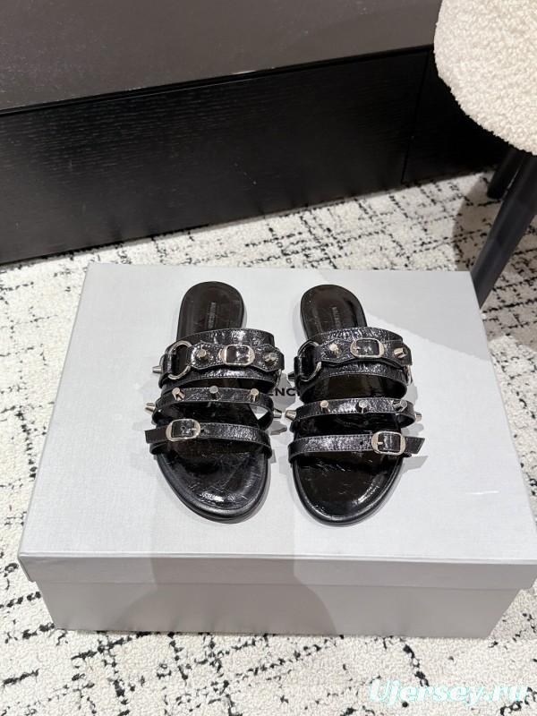 Balenciaga Cagole Metal Studded Sandals Series - KFY00260