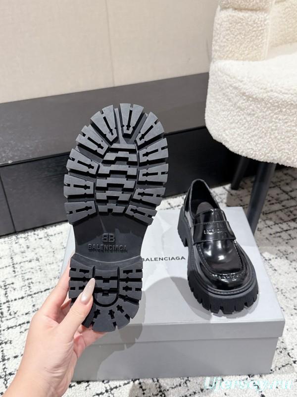 Balenciaga 2025 SS Loafers with Retro Design and Lightweight TPU Sole - KFY00320