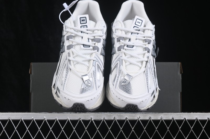 New Balance 1906 Retro Running Shoes with Lightweight Leather and Mesh Upper - U190643N