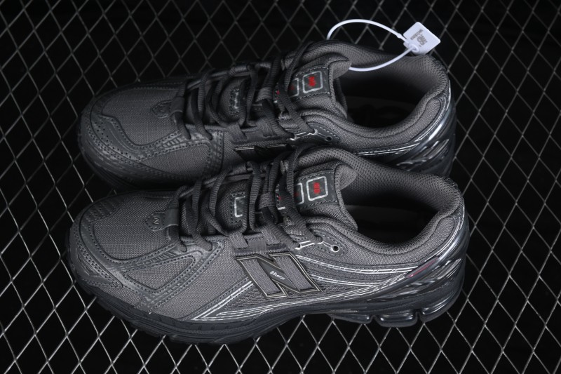 New Balance 1906 Retro Running Shoes with Lightweight Cushioning - U1906ROE