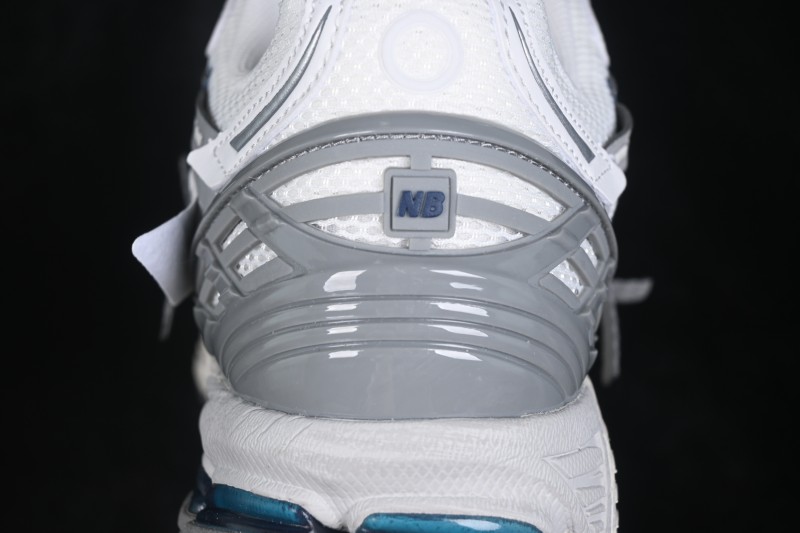 New Balance 1906 Retro Running Shoes with Lightweight Leather and Mesh Upper - U190643N