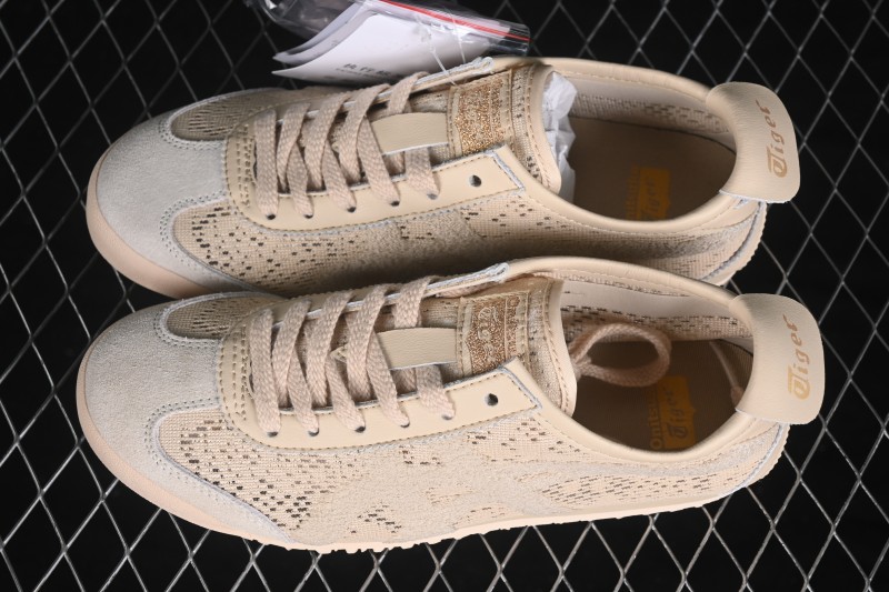 Adidas CSC3 Running Shoes with Advanced Traction Technology - 1183C563-250