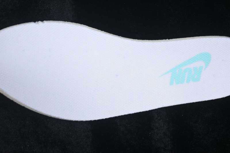 Nike Journey Run Cushioned Low-Top Running Shoes with Traction and Wear Resistance - DF5918-100