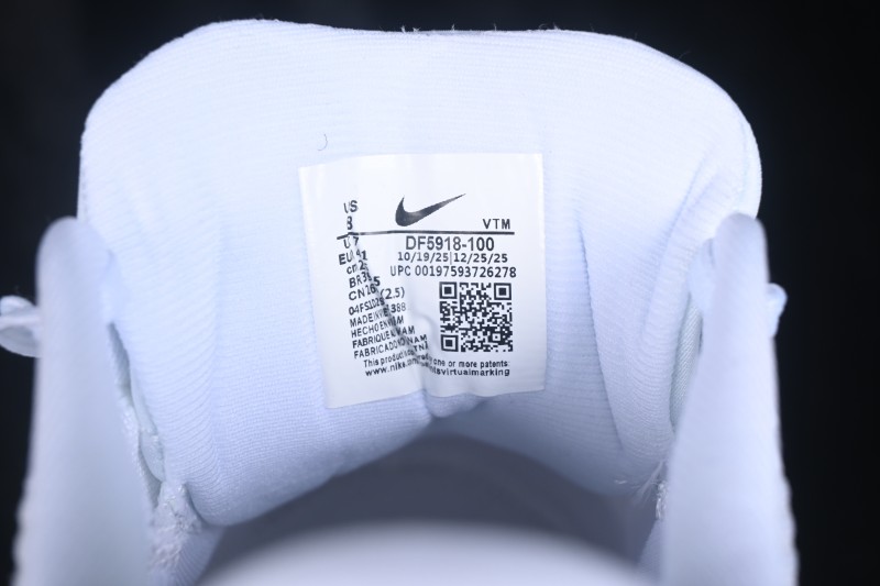 Nike Journey Run Cushioned Low-Top Running Shoes with Traction and Wear Resistance - DF5918-100
