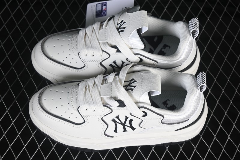 New York MLB Chunky Curve Runner Enamel New York Yankees Thick Sole Casual Running Shoes - 3ASXM096N50WHS