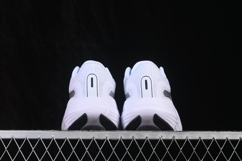 Nike Journey Run Low-Top Running Shoes with Cushioning, Anti-Slip and Wear-Resistant Design - FB7765-006