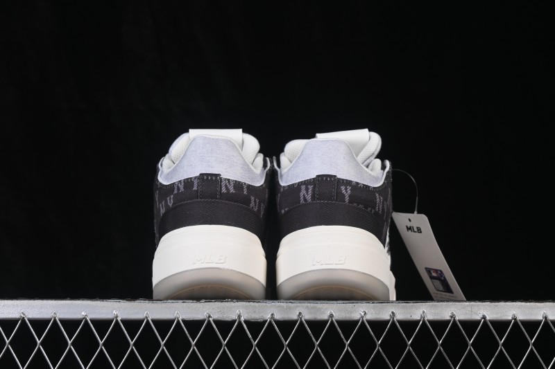 New York MLB Chunky Liner Pocket Monogram High-Top Thick-Soled Running Sneakers - 3ASXMDM6N50BKS
