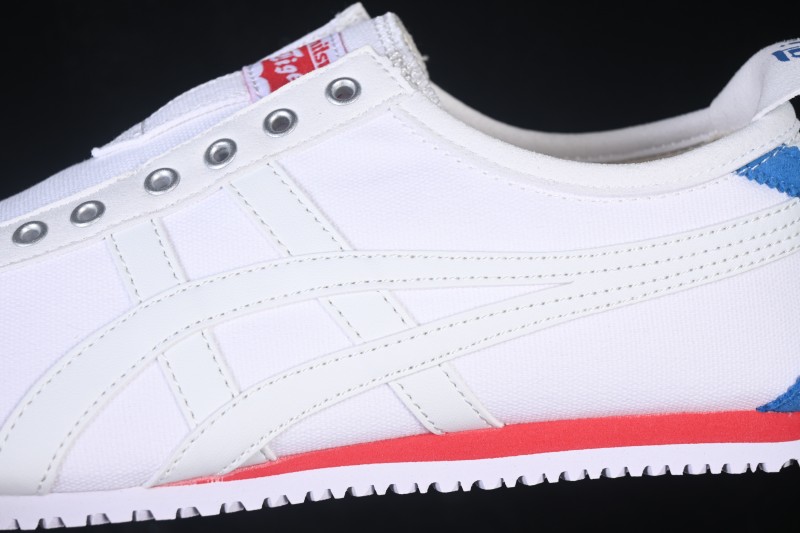Nike D3K0N-100 Performance Footwear with Precision Fit - B.C3