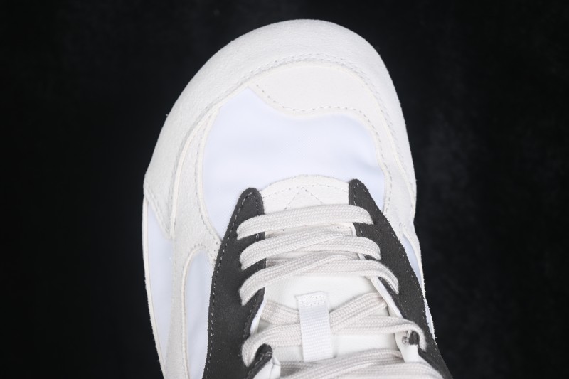 Bottega Veneta Low-Top Casual Athletic Dad Sneakers with Breathable Comfort - V3MS29163