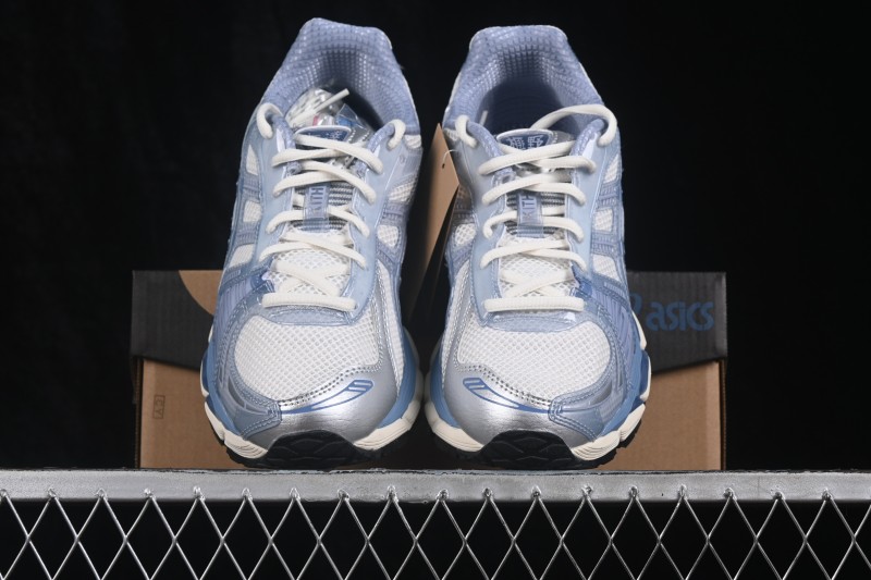 Adidas Original Seamless Knit Running Shoes with 360 Degree Glide Cushioning - 1203B144-102