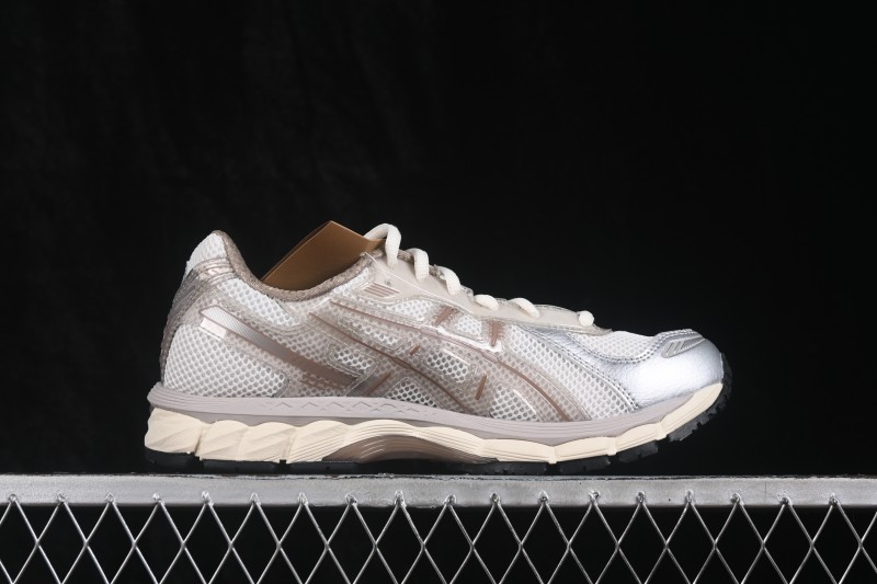 Asics Gel-Nimbus 12.1 Retro Running Shoes with Breathable Mesh Upper and 360-Degree Gel Cushioning - 1203B144-100