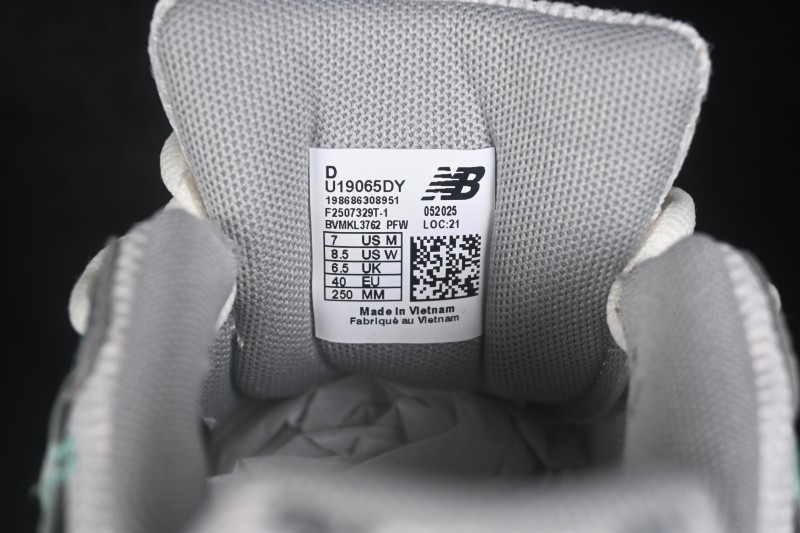 New Balance 1906 Retro Running Shoes with Breathable Mesh and T-Beam Arch Support - U19065DY