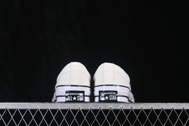 Converse Star Player 76 Low-Top Canvas Sneakers for Couples - A25039C