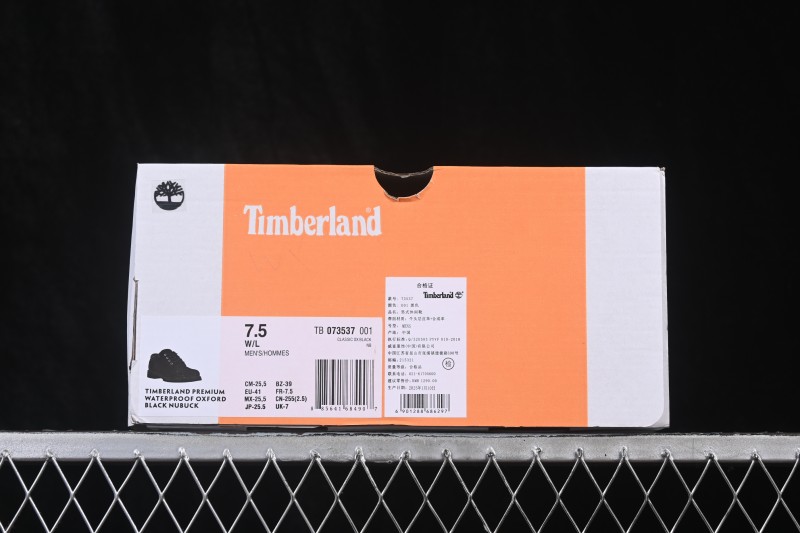 Timberland Classic Low-Top Black Waterproof Leather Shoes - 073537