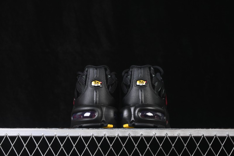 Nike Air Max Plus Retro Running Shoes with Air Cushion - DM0032-032