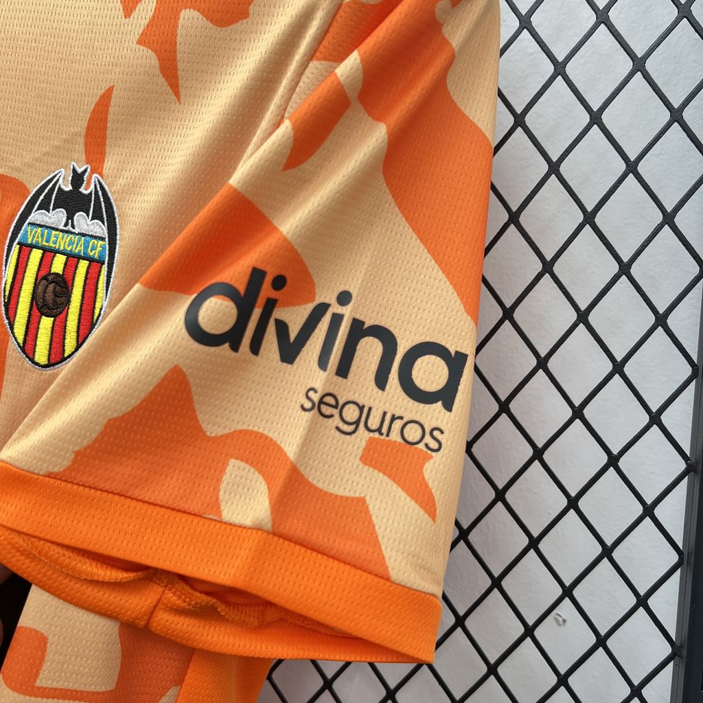 2025/26 Mens Valencia CF Retro Jersey