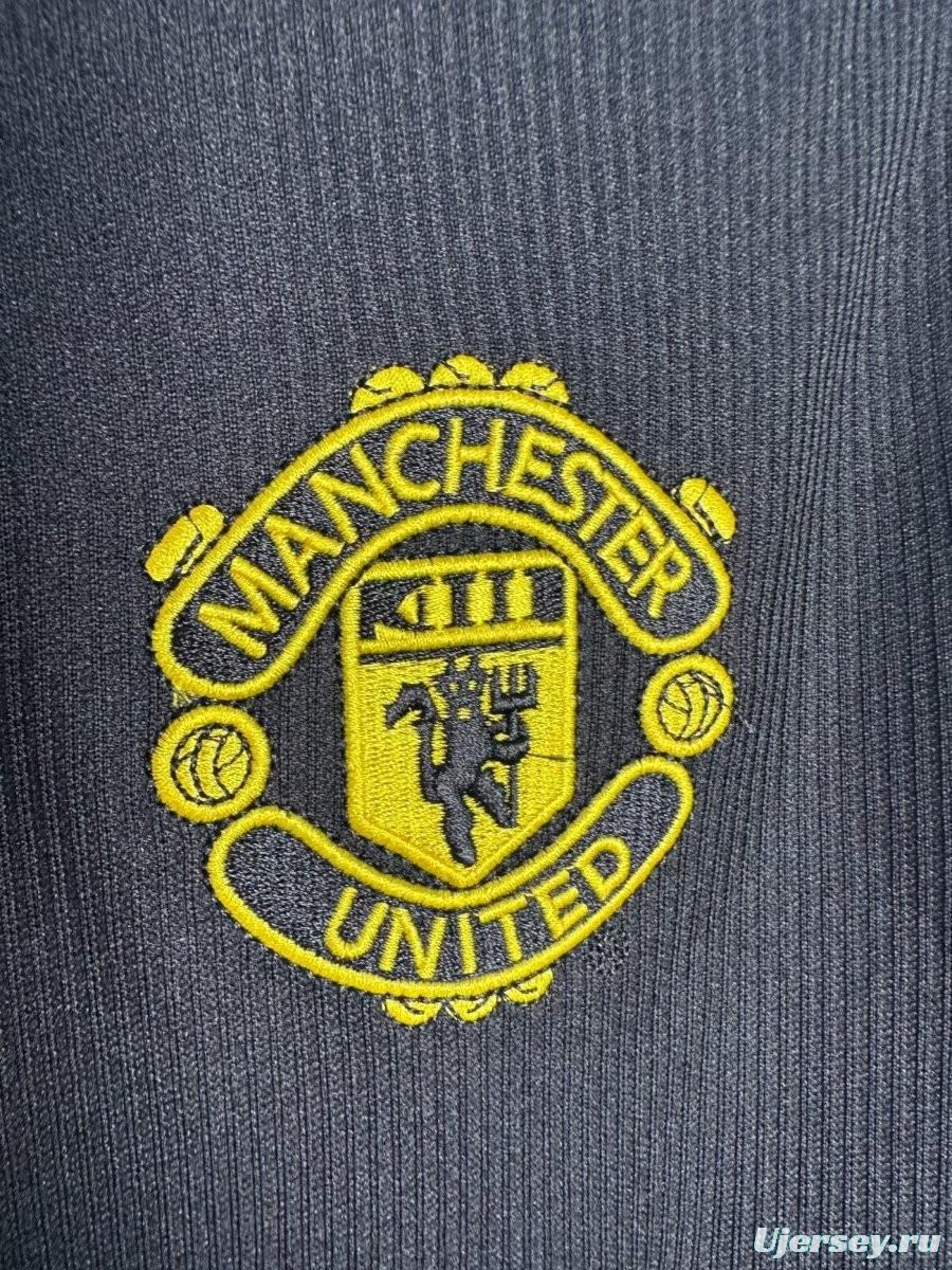 Retro 98/99 Manchester United Long Sleeve Goalkeeper Navy Jersey