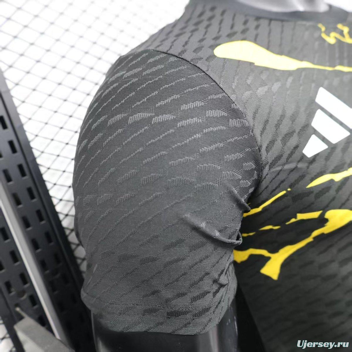 Player Version 25/26 Real Madrid x Avengers Graphic Black Jersey