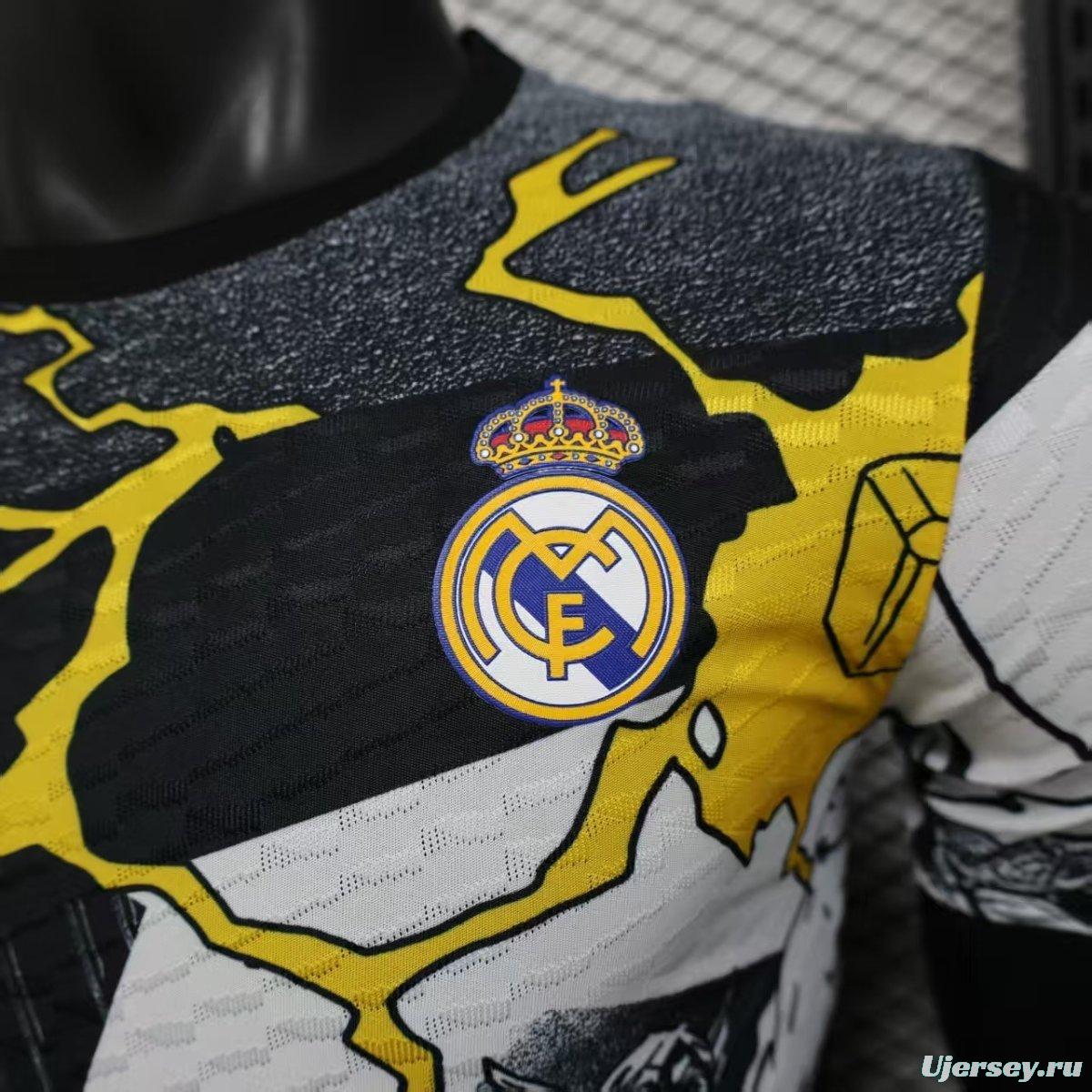 Player Version 25/26 Real Madrid Avengers White Pre-Match Jersey