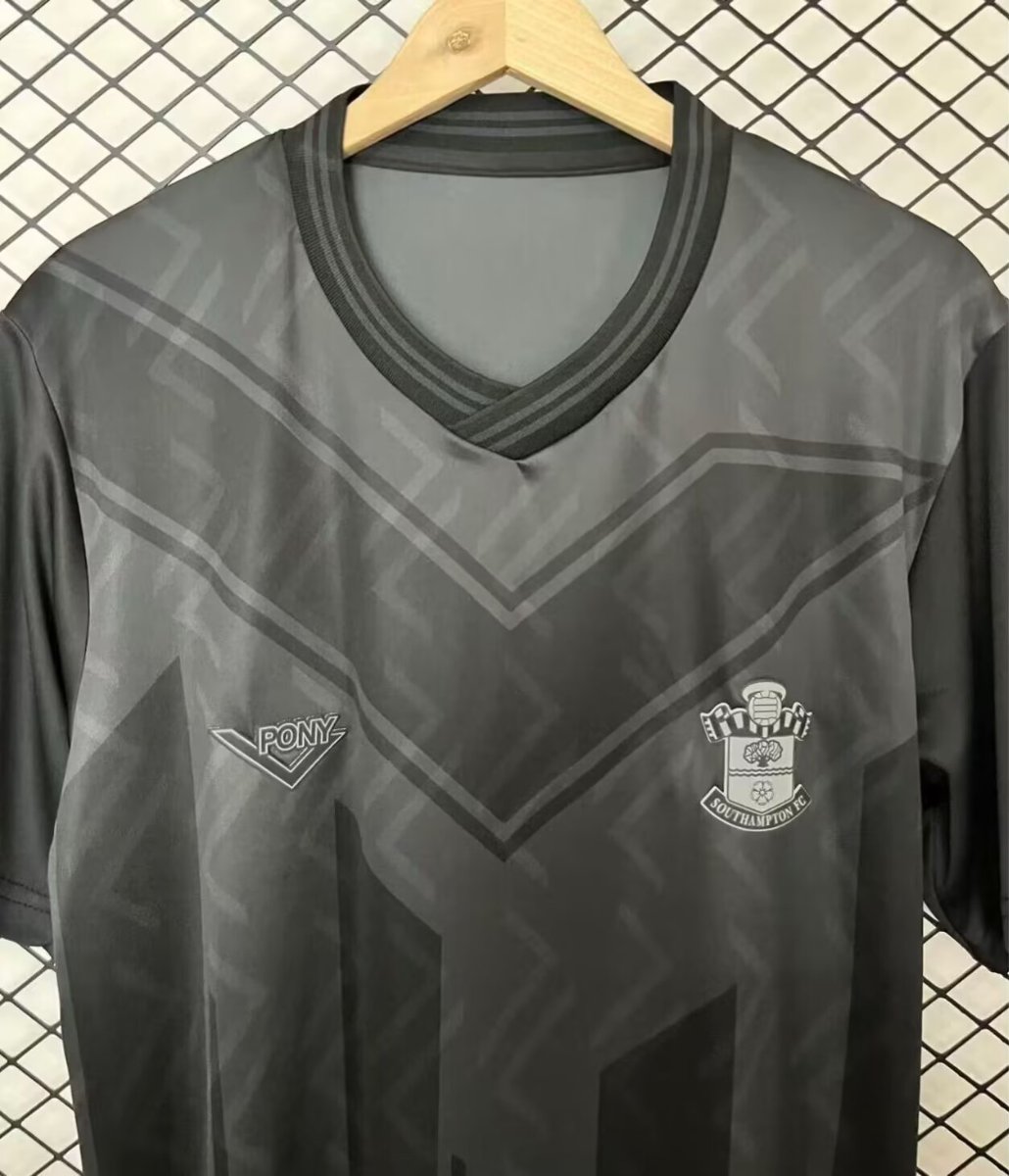 Retro 93/95 Southampton Black Special Jersey